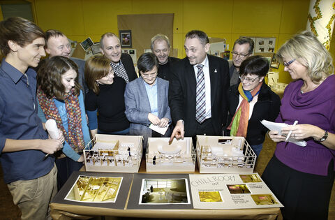 Chillen und Arbeiten: Die Jury wählt die besten Schülermodelle aus.Foto: Jean-Luc Jacques