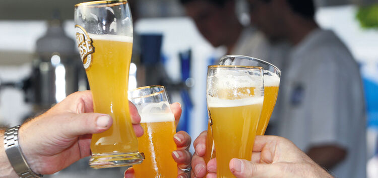 Durst - Bier - WeizenProsttrinken, Geselligkeit, alkoholanstoßen