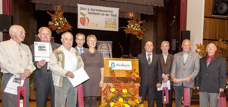 Ausgezeichnet wurden im Rahmen des Festabends verdiente Mitglieder des Weilheimer Obst- und Gartenbauvereins.Foto: Genio Silvian