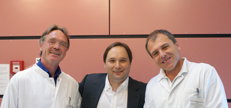 Die Chefärzte Thorsten Kühn, Serdar Deger und Michael Geißler (von links) haben gut lachen, zählt das Magazin „Focus“ sie doch z