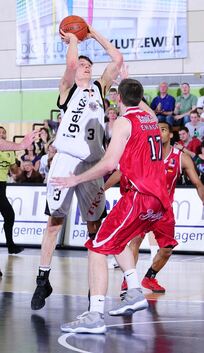 Basketballbundesliga Pro B, Play-Off Halbfinale Spiel 2: Nürnberger Basketball Club - Erdgas Ehingen 58:45: Dominik Schneider ge