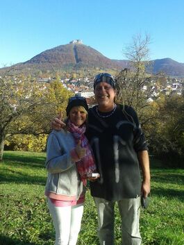 Ihres Lebens freuen sich Thomas Schmelz und Kathrin Mermi-Schmelz am schwäbischen Albtrauf ebenso wie am brasilianischen Atlanti