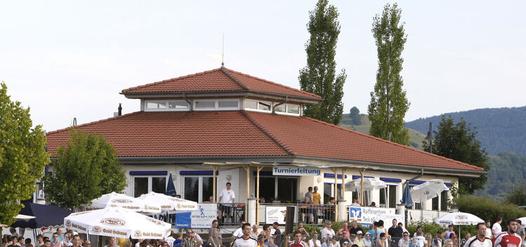 Highlife im Brühl: Im Jahr 2008 war das Sportareal im Holzmadener Brühl zum letzten Mal Schauplatz eines Teckbotenpokal-Turniers