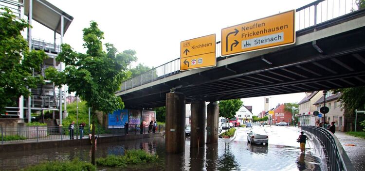 Während diese Unterführung in der Nürtinger Steinengrabenstraße am Samstag überflutet war, gab es in Kirchheim und Umgebung kein