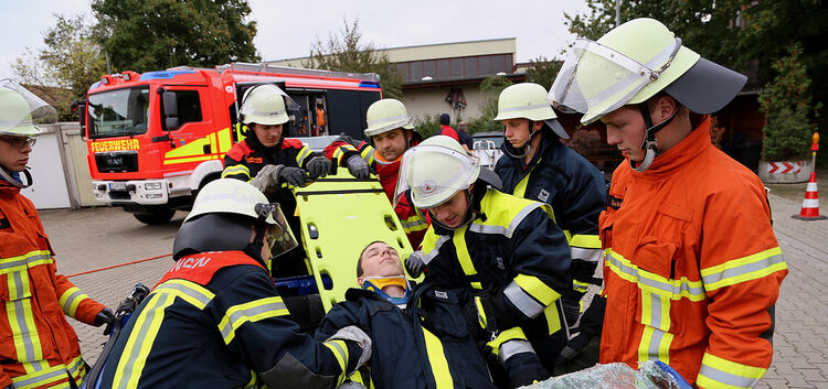 Bei einer Rettungsaktion zählt jede Sekunde, doch die moderneTechnik legt der Feuerwehr oft Steine in den Weg.Fotos: Daniela Hau