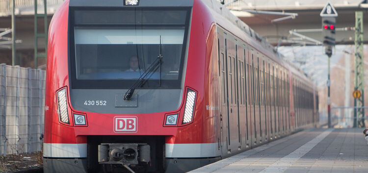 In der S-Bahn zwischen Kirchheim und Wendlingen waren am Samstag junge Frauen belästigt worden. Staatsanwaltschaft und Polizei e
