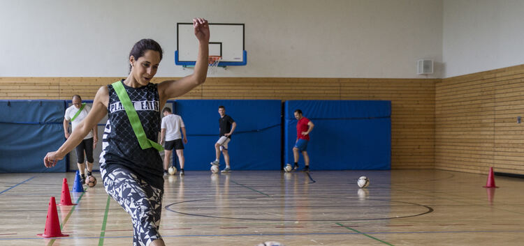 Auch künftige Lehrer müssen die Schulbank drücken: Sportausbildung am Pädagogischen Fachseminar in Kirchheim.Foto: Torsten Wenzl