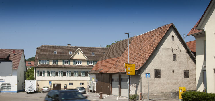 Unter die Lupe genommen haben Notzinger Räte jetzt das Hirsch-Gebäude im Ortskern, das saniert werden soll.Archiv-Foto: Jacques
