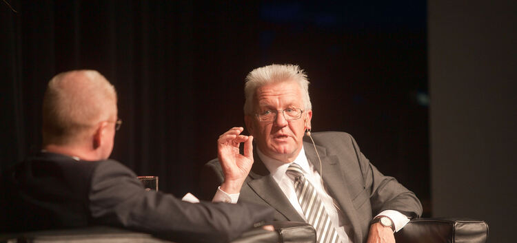 Ministerpräsident Kretschmann im Gespräch mit EZ-Chefredakteur Markus Bleistein. Foto: Roberto Bulgrin