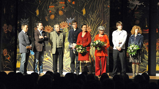 Premiere von Harold und Maude Premiere Kirchheimer Stadtheater in der Stadthalle rechts BM Riemer, alle Schauspieler und Verantw