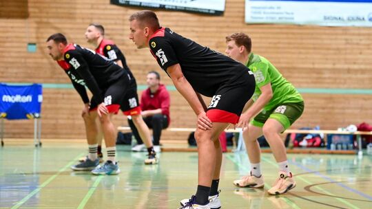 Eine Szene aus besseren Zeiten – nach Platz vier in der vergangenen Saison kämpfen die Volleyballer aus Dettingen, Unterboihinge Eine Szene aus besseren Zeiten – nach Platz vier in der vergangenen Saison kämpfen die Volleyballer aus Dettingen, Unterboihinge
