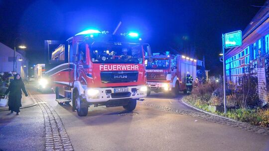 In Bissingen rückten die Einsatzkräfte am Sonntagabend gegen 19 Uhr wegen eines vermeintlichen Kohlenmonoxidaustritts in die Vor