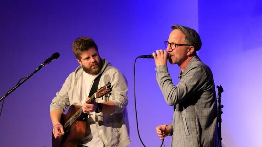 Einen Abend mit Songs und Lyrics gibt es am Freitag, 19. Dezember, um 20.30 Uhr beim Konzert von Jürgen Hörig und Benny Eisel im