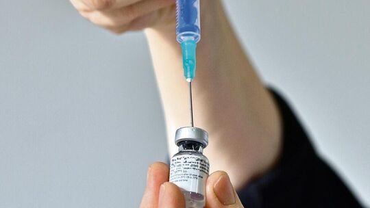 Der Grippe-Impfstoff ist in vielen Praxen rund um Kirchheim nahezu aufgebraucht. Symbolfoto: Markus Brändli