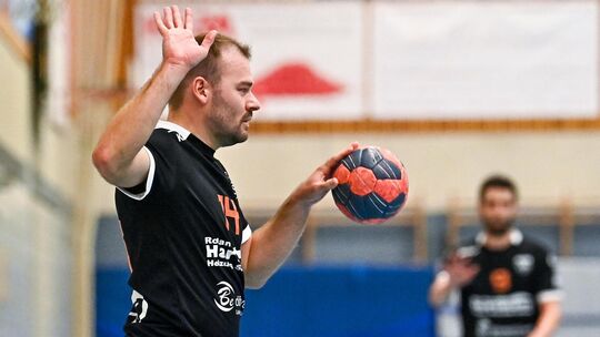 Die Lebensversicherung für die HSG OLE: Toptorschütze Luca Bächle. Foto: Markus Brändli