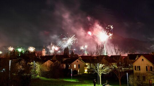 Im Weilheimer Städtle darf es innerorts leuchten und knallen. Archivbild: Markus Brändl Im Weilheimer Städtle darf es innerorts leuchten und knallen. Archivbild: Markus Brändl