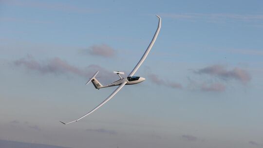 Innovation aus der Kirchheimer Krebenstraße: Der neue Ventus E aus dem Hause Schempp-Hirth ist mit einem Elektromotor ausgestatt