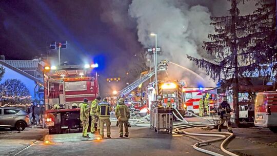Der Einsatz der Rettungskräfte ging bis in den Abend hinein. Foto: Uwe Gottwald