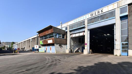 Das Kompostwerk Kirchheim zählt zu den Anlagen, die ab dem 1. Januar am Freitag und Samstag etwas länger geöffnet haben. Foto: M