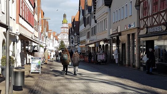 Die Kirchheimer Innenstadt lockt lockt viele auswärtige Kundinnen und Kunden an. Foto: Iris Häfner