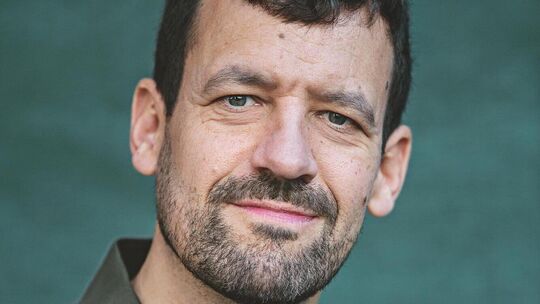 Moritz Heger liest am Sonntag, 11. Januar, um 11 Uhr im Literarischen Museum im Max-Eyth-Haus aus seinem Werk „Die Zeit der Zik