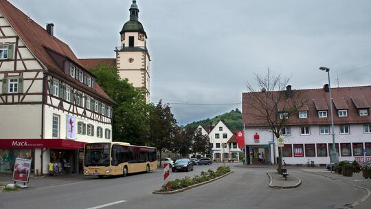 Bushaltestelle im Zentrum Weilheim