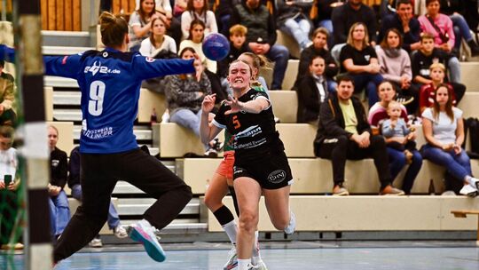 Leonie Sahin und die HSG-Frauen sind auswärts gefordert. Foto: Markus Brändli