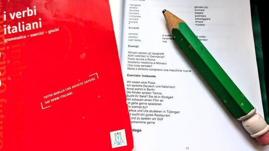 Das Erlernen einer Fremdsprache in einem Kurs regt die grauen Zellen an. Foto: Jörg Bächle