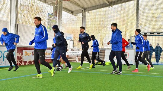 Fußball, Trainingsauftakt beim TSV Jesingen