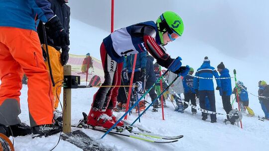 Ein sportliches Highlight gibt es am Wochenende am Hochlitten mit der Leki-Race-Challenge für alle, die sich gerne mit anderen m
