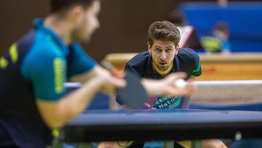 Trotz Niederlage im Einzel mit dem SV Nabern in der Landesliga erfolgreich: Andrej Plantikow. Foto: Carsten Riedl