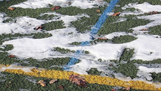 Nicht überall sind die Plätze schon wieder komplett schneefrei. Symbolfoto: Jörg Bächle