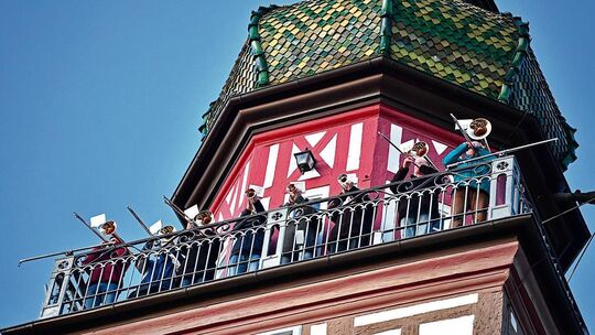 Seit Jahrhunderten eine Tradition in Kirchheim: die Turmbläser auf dem Rathausturm. Demnächst will sich dort oben ein DJ austobe Seit Jahrhunderten eine Tradition in Kirchheim: die Turmbläser auf dem Rathausturm. Demnächst will sich dort oben ein DJ austobe