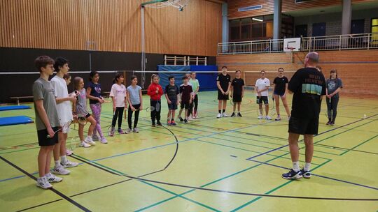 Jürgen Fischer kümmert sich mit Herzblut um den Badminton-Nachwuchs. Foto: pr Jürgen Fischer kümmert sich mit Herzblut um den Badminton-Nachwuchs. Foto: pr