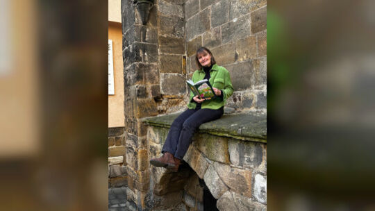Iris Lemanczyk liebt die Region und will sie auch ihren jungen Leserinnen und Lesern schmackhaft machen. Foto: Irene Strifler