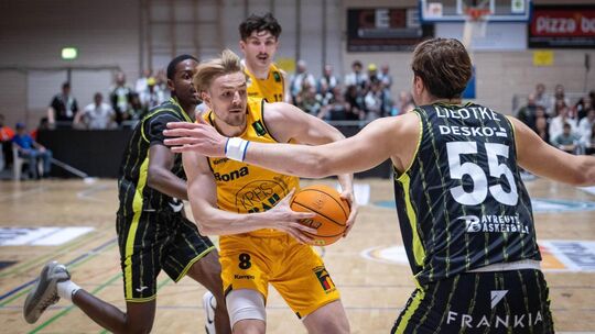 Kaum ein Durchkommen hatte es für Lucas Mayer und die Knights vor vier Wochen im Hinspiel gegen Bayreuth gegeben – ob es am Sonn