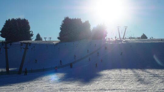 Der Skilift Halde ist am Freitag Schauplatz des zweiten Rennens des „Alb-Double“. Los geht das Nachwuchsformat bereits am Mittwo Der Skilift Halde ist am Freitag Schauplatz des zweiten Rennens des „Alb-Double“. Los geht das Nachwuchsformat bereits am Mittwo