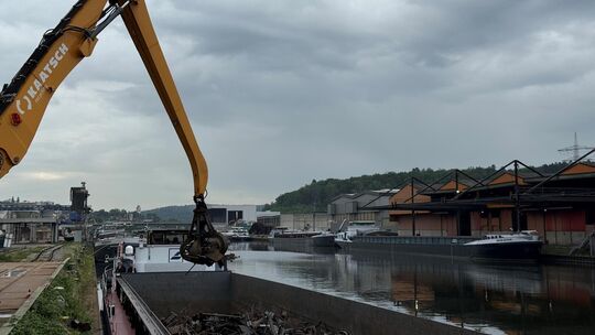 Der Neckarhafen Plochingen ist der größte Umschlagplatz für Rohstoffe im Kreis. Foto: pr
