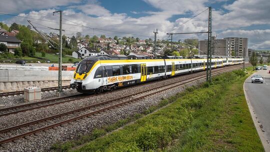 Ab Juni soll der Zugverkehr zwischen Tübingen und Stuttgart stabiler werden. Foto: Juergen Holzwarth