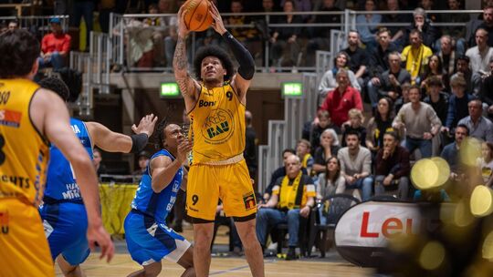 Tylan Pope war mit 27 Punkten bester Kirchheimer. Foto: Nina Sander