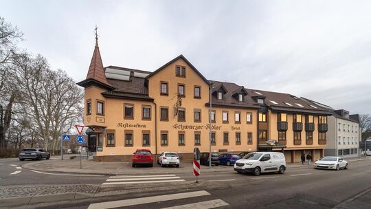 Der „Schwarze Adler“ hat erneut den Eigentümer gewechselt: Die Stadt Kirchheim hat den Gebäudekomplex nach einem guten Jahr bere