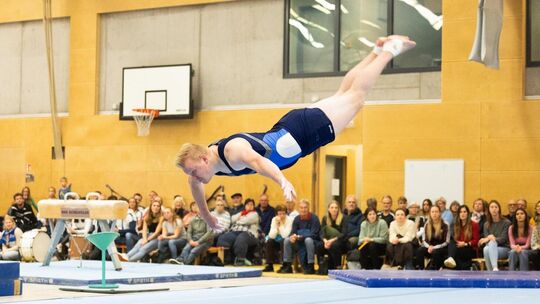 Benjamin Leitner hat am Boden überzeugt. Foto: Thomas Keltenecker
