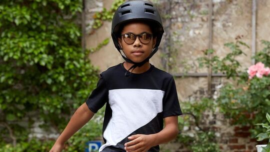 Mit Hornhaut und Augenlinse verfügt das Auge zwar über eine natürliche Barriere, die es bis zu einem gewissen Grad vor schädlich