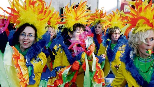 Da zieht es auch zahlreiche Faschingsfreunde aus Kirchheim und Umgebung hin: Zum Fanetzsumzug in Wernau. Archivfoto: Gerald Prie