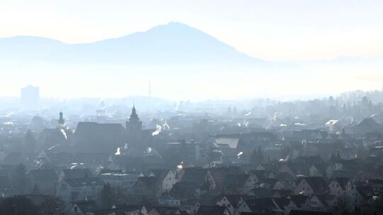 "Viele der neuen Regelungen wirken sich unmittelbar auf Eigentümer und Mieter von Wohn- und Gewerbeimmobilien aus“, erklärt Caro