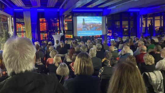 Ungewöhnliches Ambiente für den Neujahrsempfang von Kirchheims Oberbürgermeister Pascal Bader: Wahrscheinlich war der Brandschut Ungewöhnliches Ambiente für den Neujahrsempfang von Kirchheims Oberbürgermeister Pascal Bader: Wahrscheinlich war der Brandschut