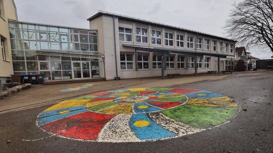 Die Nachbarschaftsgrundschule Erkenbrechtsweiler hat auch Schülerinnen und Schüler aus Hochwang. Foto: Carsten Riedl Die Nachbarschaftsgrundschule Erkenbrechtsweiler hat auch Schülerinnen und Schüler aus Hochwang. Foto: Carsten Riedl