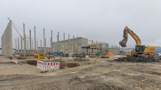 Bis Mitte 2029 soll am Lidl-Zentrallager in Kirchheim gebaut werden. Danach wird es noch eine gewisse Zeit dauern, bis dort in V