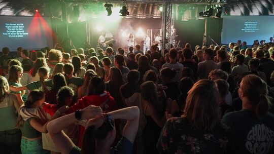 Das Konfi-Camp des Evangelischen Jugendwerks Bezirk Kirchheim hat eine lange Tradition. Im Schnitt nehmen rund 400 Jugendliche d Das Konfi-Camp des Evangelischen Jugendwerks Bezirk Kirchheim hat eine lange Tradition. Im Schnitt nehmen rund 400 Jugendliche d