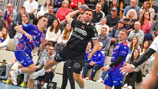 Tobias Baumann und die HSG OLE haben sich gegen den Tabellenzweiten durchgesetzt. Foto: Markus Brändli Tobias Baumann und die HSG OLE haben sich gegen den Tabellenzweiten durchgesetzt. Foto: Markus Brändli